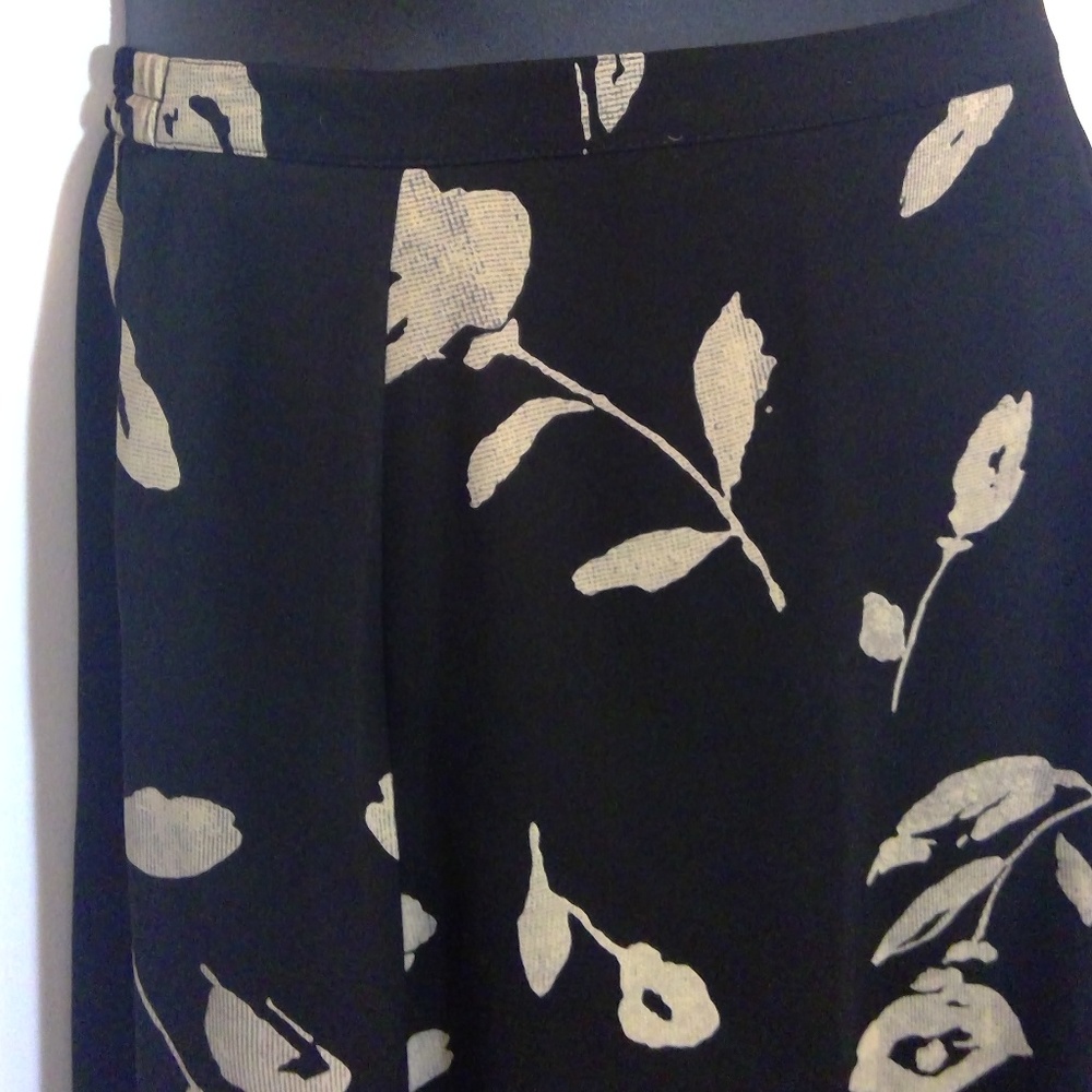 Printed Skirt - Picture 3 of 6